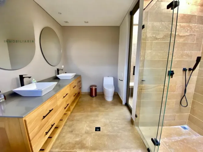 Casa de 3 alcobas en venta en Centro, Rionegro · foto 16 de 18