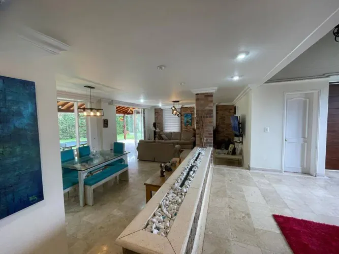 Casa de 5 alcobas en venta en El Retiro, 817 m² · foto 10 de 17