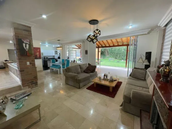 Casa de 5 alcobas en venta en El Retiro, 817 m² · foto 11 de 17