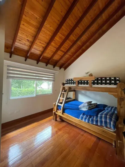 Casa de 5 alcobas en venta en El Retiro, 817 m² · foto 15 de 17