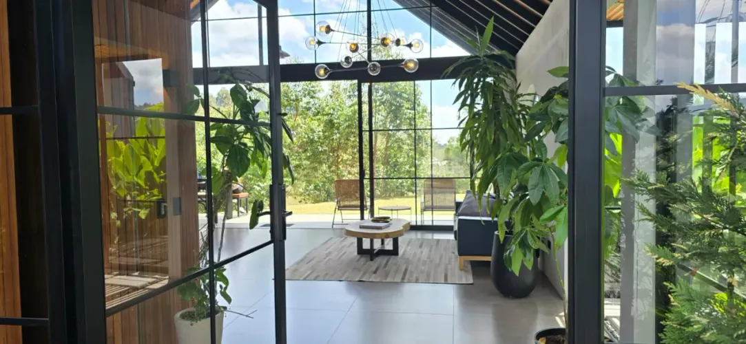 Casa de 3 alcobas en venta en El Retiro, 1750 m² · foto 3 de 17