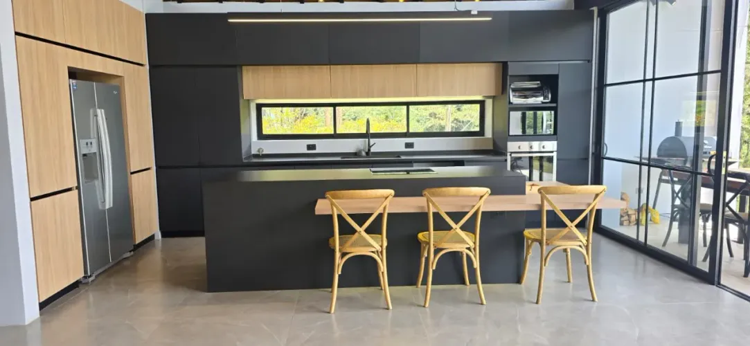 Casa de 3 alcobas en venta en El Retiro, 1750 m² · foto 6 de 17