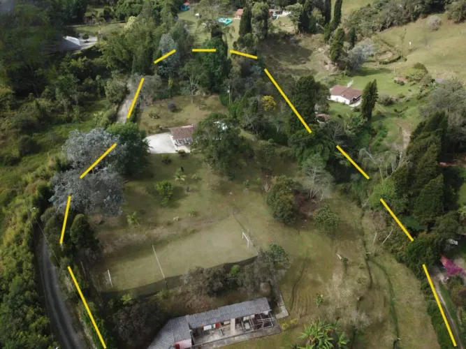 Casa de 4 alcobas en venta en Guarne · foto 2 de 20