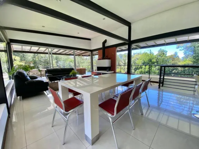 Casa de 5 alcobas en venta en Centro, Rionegro, 550 m² · foto 17 de 20
