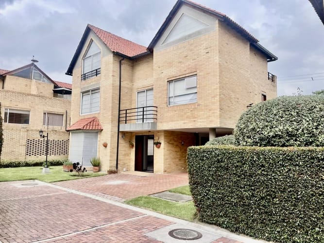 Casa en venta en San Jose De Los Arboles, Chía · foto 2 de 24