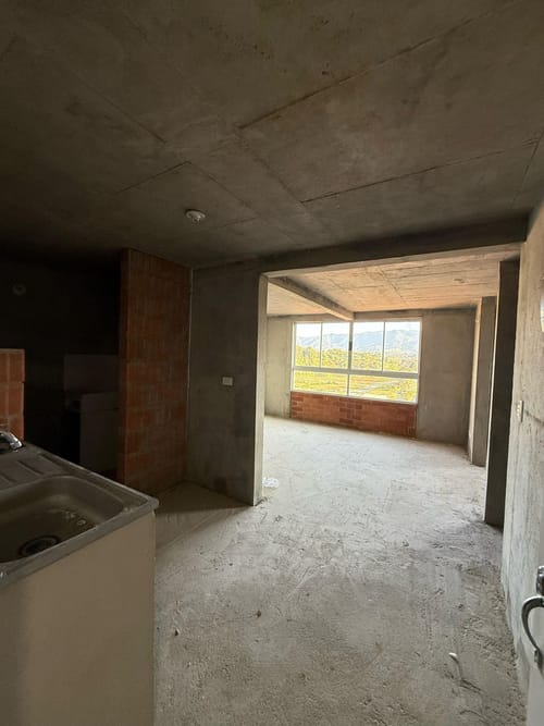 Apartamento de 3 alcobas en venta en El Carmen De Viboral, El Carmen de Viboral, 56 m² · foto 2 de 16
