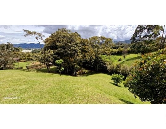 Finca en venta en Guamito, La Ceja, 550 m² · foto 9 de 24