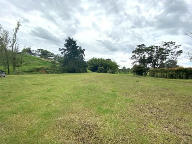 Lote en venta en Llano Grande, Rionegro, 3000 m² · foto 4 de 5
