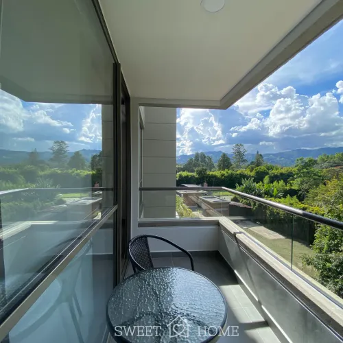 Apartaestudio en venta en Guayabito, Rionegro, 55 m² · foto 2 de 13