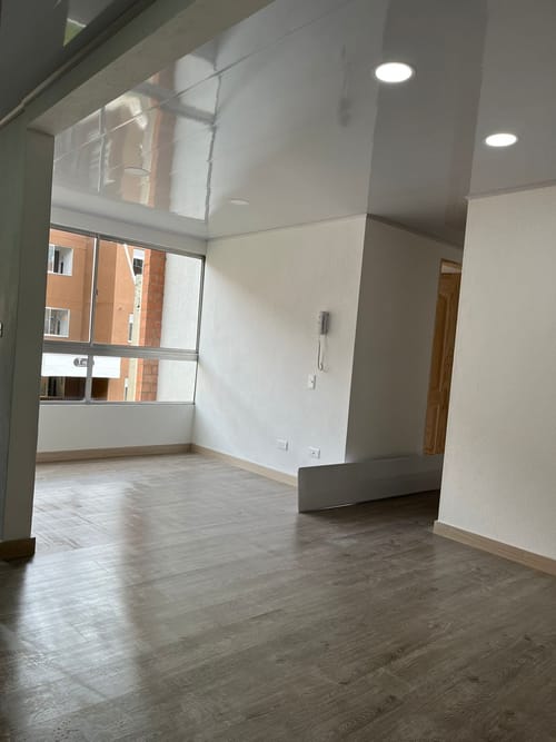 Apartamento de 3 alcobas en venta en La Ceja, 49 m² · foto 2 de 9