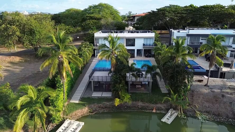 Casa de 4 alcobas en venta en Girardot, Girardot, 550 m² · foto 21 de 23