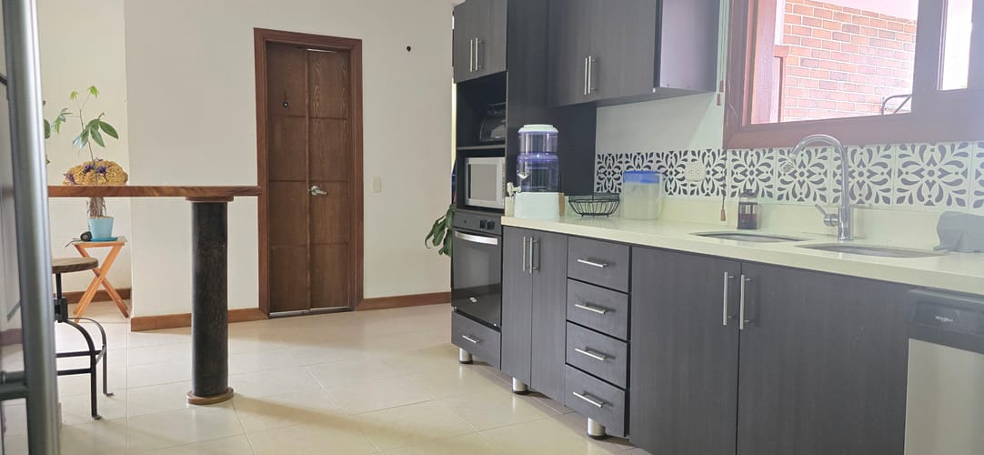 Casa de 3 alcobas en venta en El Retiro, 218 m² · foto 3 de 24