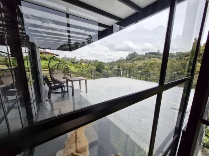 Casa de 5 alcobas en venta en El Capiro, Rionegro, 1600 m² · foto 3 de 24