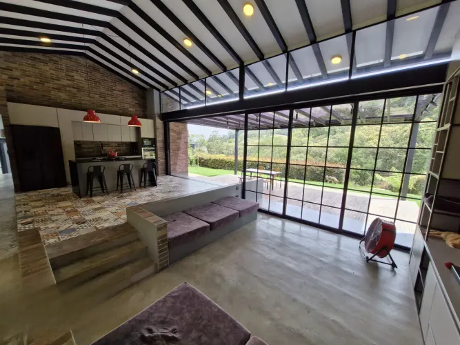 Casa de 5 alcobas en venta en El Capiro, Rionegro, 1600 m² · foto 4 de 24
