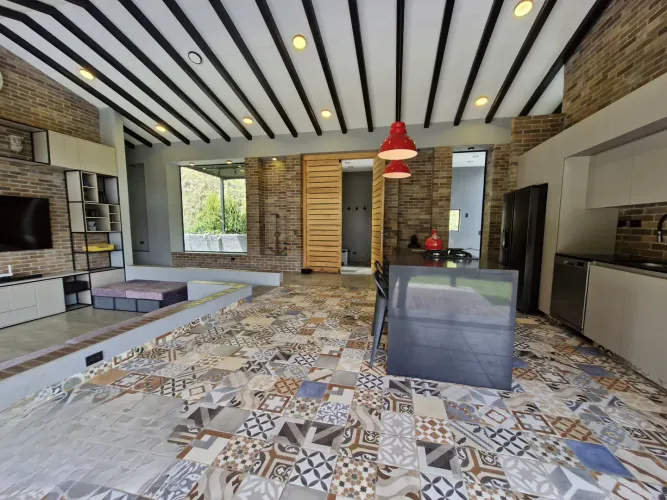 Casa de 5 alcobas en venta en El Capiro, Rionegro, 1600 m² · foto 9 de 24