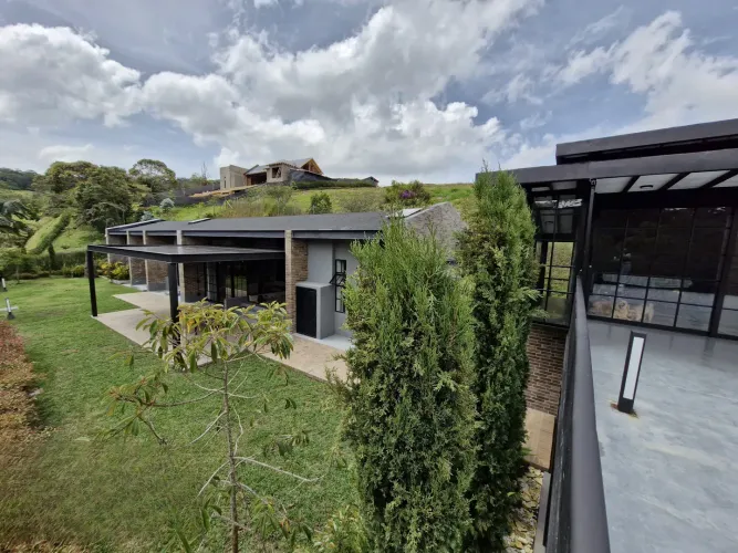 Casa de 5 alcobas en venta en El Capiro, Rionegro, 1600 m² · foto 14 de 24