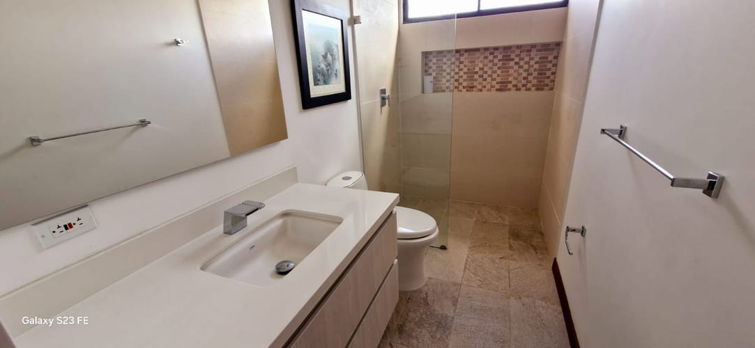 Casa de 5 alcobas en venta en El Carmen de Viboral, 487 m² · foto 22 de 24