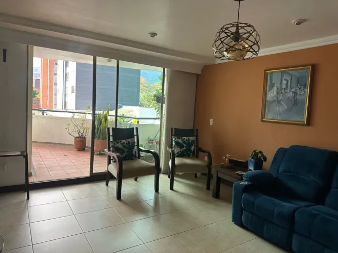 Apartamento de 4 alcobas en venta en Laureles, Ibagué, 129 m² · foto 2 de 15