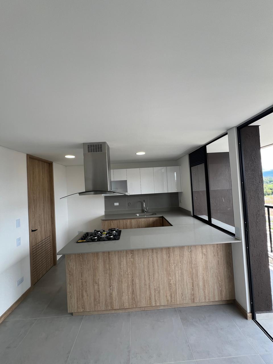 Apartamento en arriendo en Llano Grande, Rionegro · foto 3 de 18