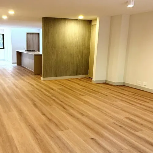 Apartamento de 3 alcobas en venta en El Castillo, Medellín, 246 m² · foto 5 de 13