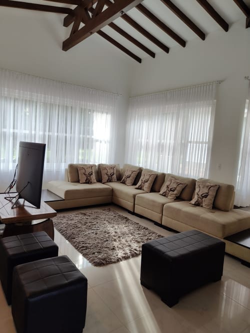 Casa de 5 alcobas en arriendo en Vilachuaga, Rionegro, 500 m² · foto 9 de 24