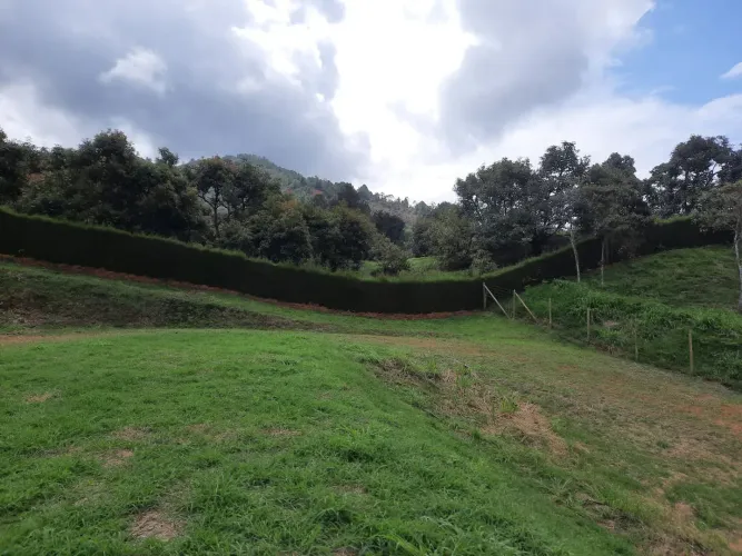 Lote en venta en La Clara, Guarne, 1523 m² · foto 6 de 18