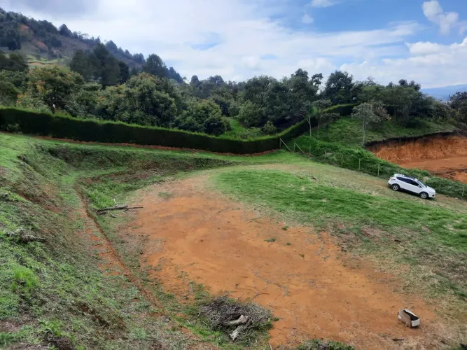 Lote en venta en La Clara, Guarne, 1523 m² · foto 8 de 18