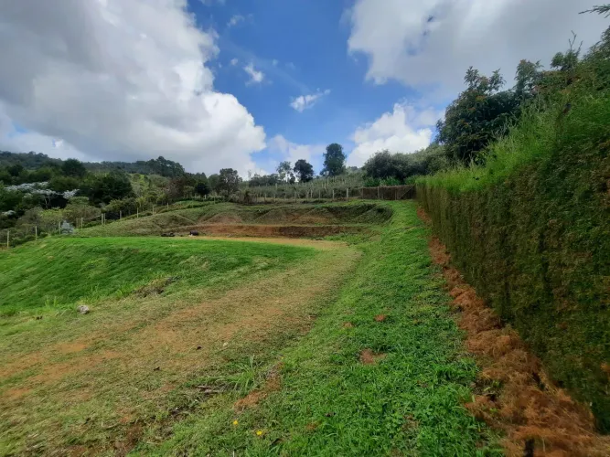 Lote en venta en La Clara, Guarne, 1523 m² · foto 12 de 18