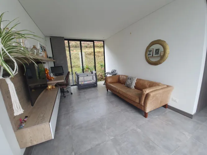 Casa de 3 alcobas en venta en Pantanillo, El Retiro, 1817 m² · foto 9 de 16