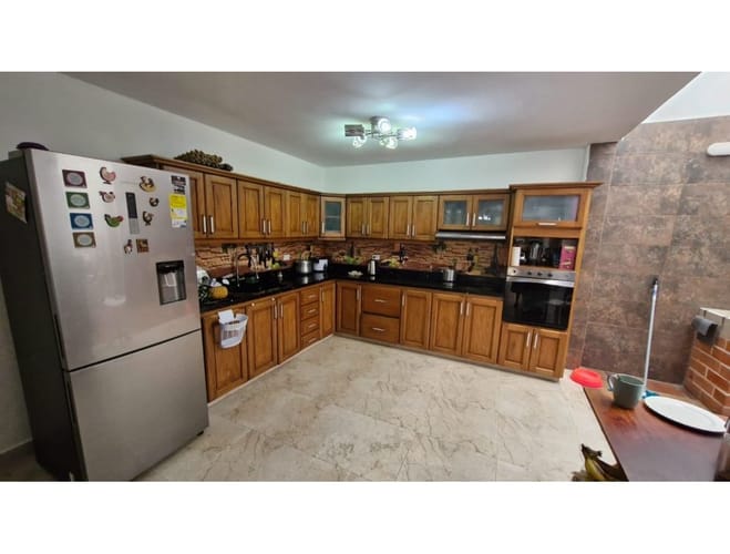 Casa de 4 alcobas en venta en El Porvenir, Rionegro, 270 m² · foto 2 de 18