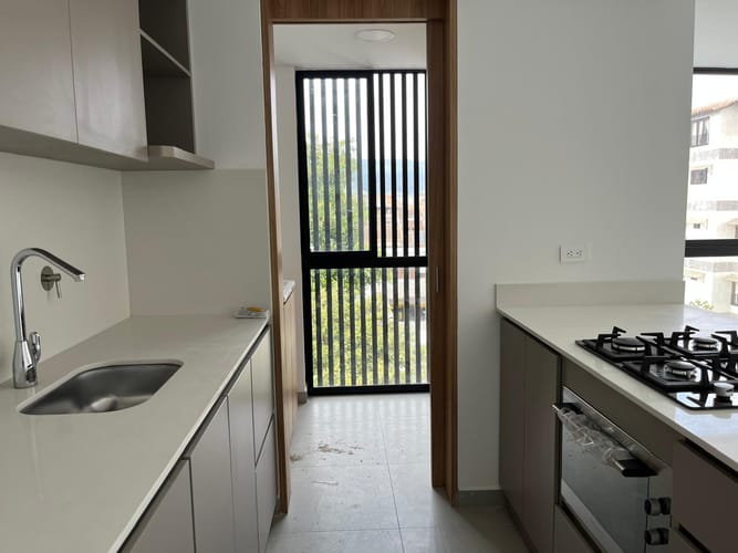 Apartamento de 2 alcobas en venta en La Ceja, 71 m² · foto 3 de 16