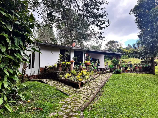 Casa de 4 alcobas en venta en Barro Blanco, Rionegro · foto 5 de 16