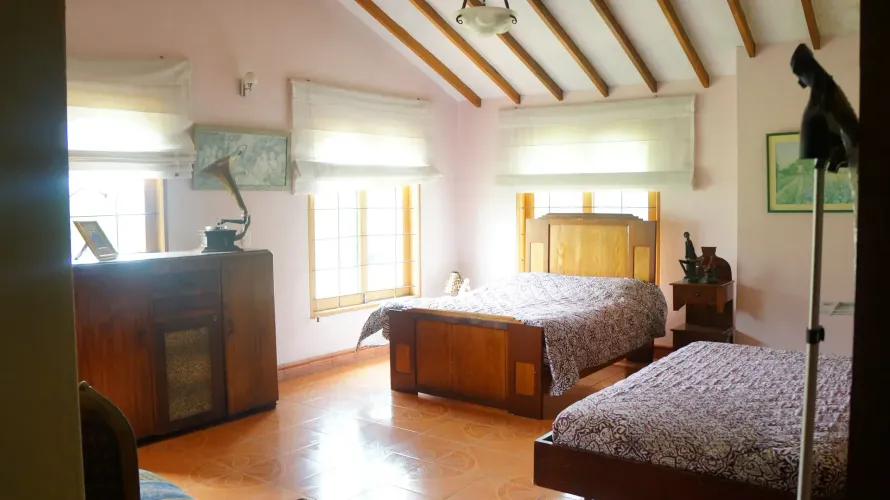 Casa de 5 alcobas en venta en Cabeceras De Llanogrande, Rionegro · foto 16 de 24