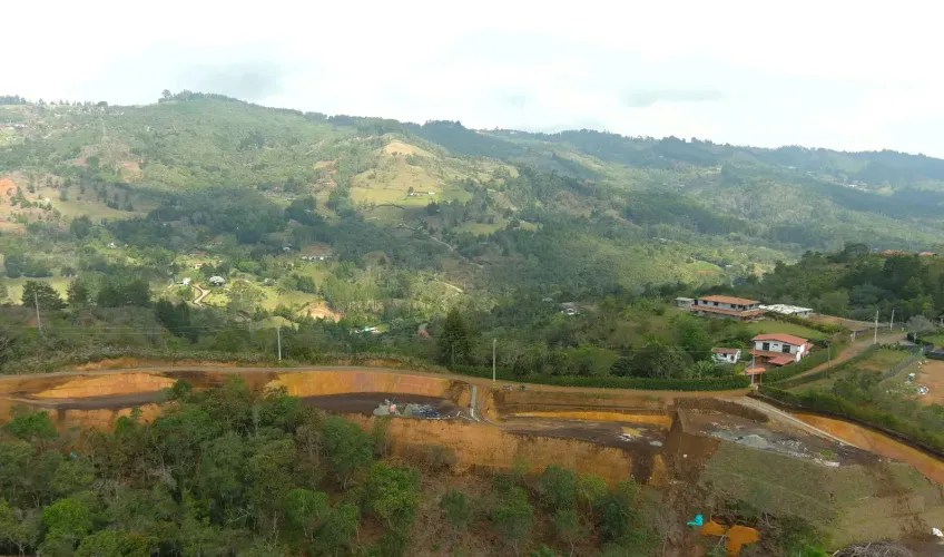 Lote en venta en San Jose, Guarne, 3411 m² · foto 6 de 11