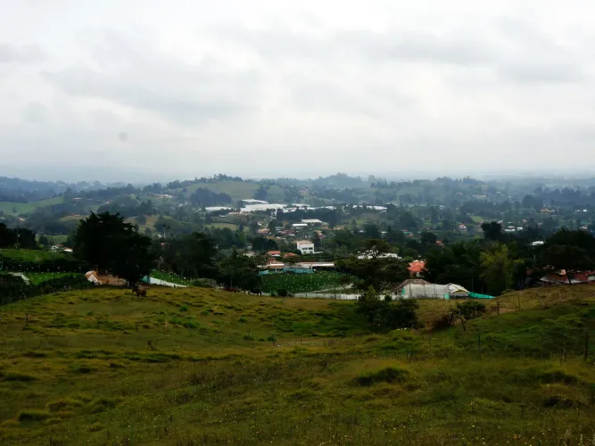 Lote en venta en Pontezuela, Rionegro, 51000 m² · foto 2 de 14