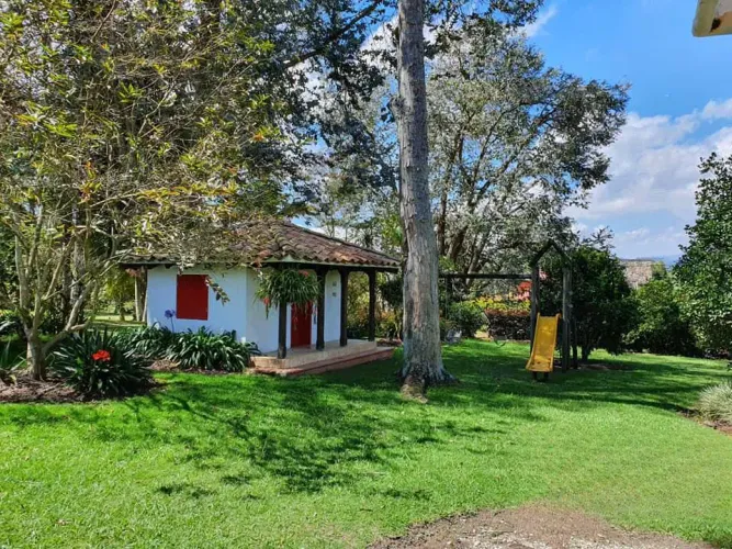 Casa de 4 alcobas en venta en Quirama, El Carmen de Viboral · foto 15 de 17
