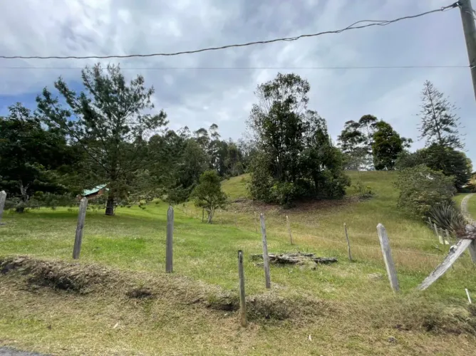 Lote en venta en San Nicolas, La Ceja, 24220 m² · foto 3 de 9