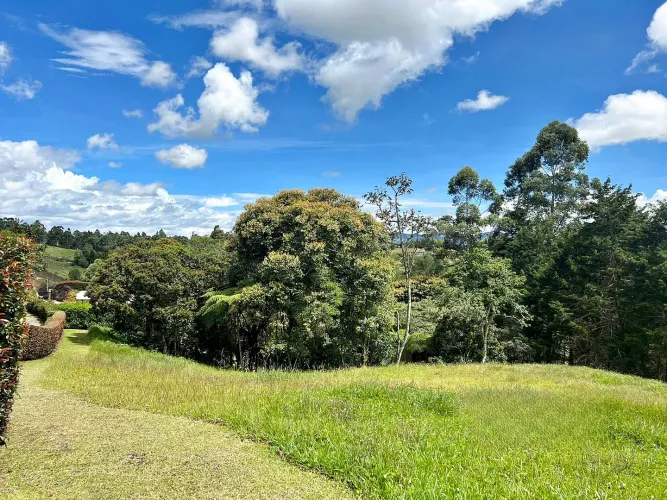 Lote en venta en Quirama, El Carmen de Viboral, 3479 m² · foto 7 de 12