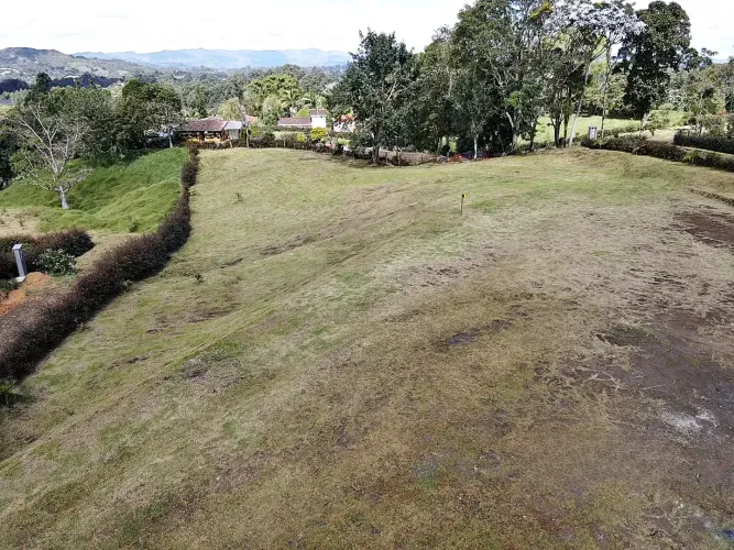 Lote en venta en El Carmen De Viboral, El Carmen de Viboral, 3285 m² · foto 5 de 14
