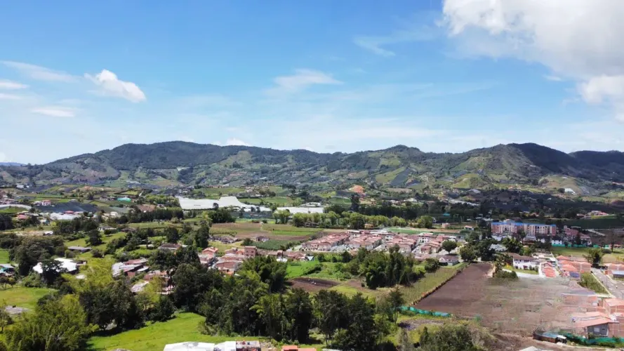 Lote en venta en El Carmen De Viboral, El Carmen de Viboral, 28000 m² · foto 13 de 14