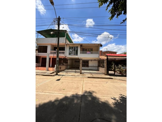 Casa de 6 alcobas en venta en La Morada, Jamundí, 214 m² · foto 2 de 24