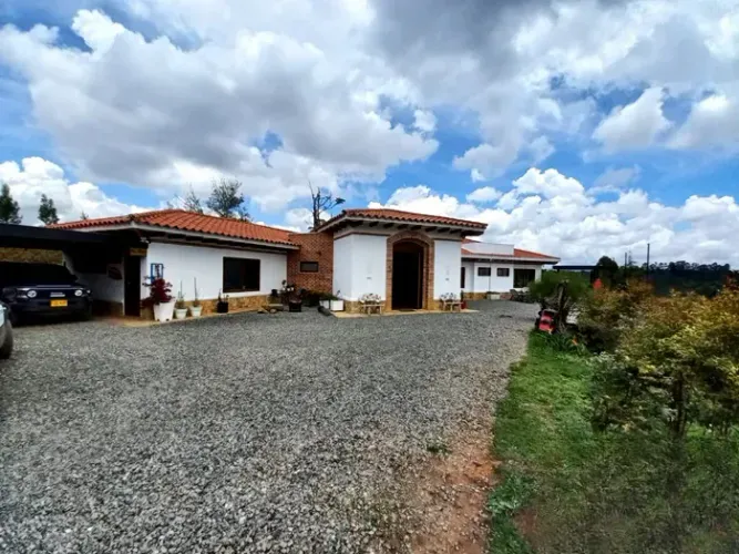 Casa de 3 alcobas en venta en El Carmen De Viboral, El Carmen de Viboral · foto 5 de 14