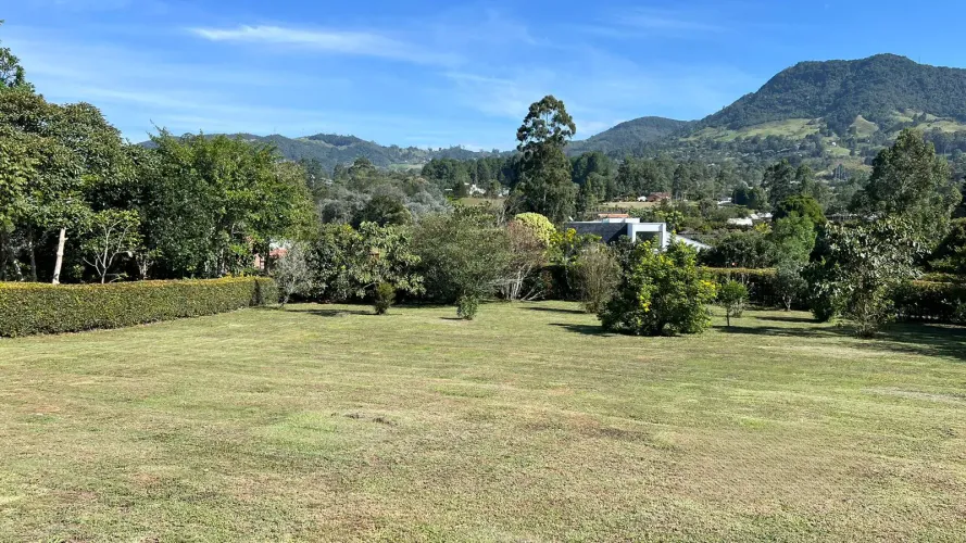 Lote en venta en Lomitas, La Ceja, 2500 m² · foto 10 de 12