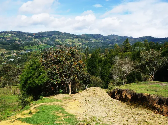 Lote en venta en El Molino, Guarne, 24095 m² · foto 10 de 11