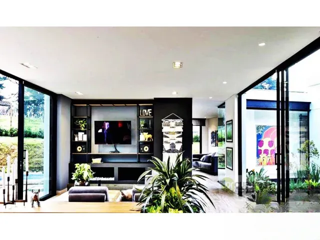 Casa de 5 alcobas en venta en Guayabito, Rionegro, 2000 m² · foto 3 de 16