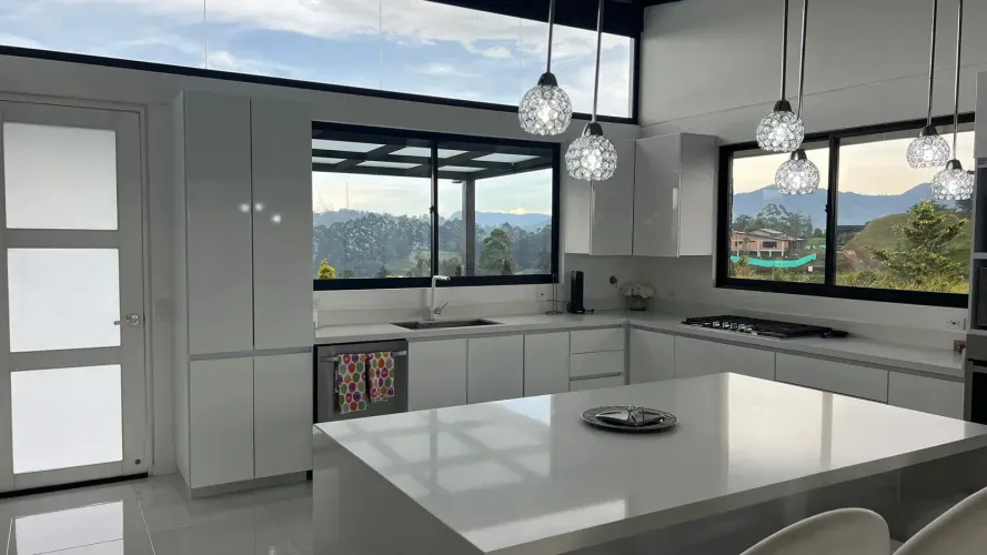 Casa de 4 alcobas en venta en Pantanillo, El Retiro, 1690 m² · foto 9 de 24
