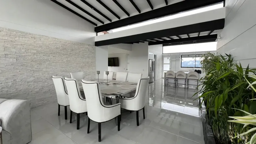 Casa de 4 alcobas en venta en Pantanillo, El Retiro, 1690 m² · foto 10 de 24