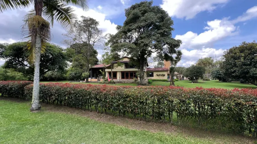 Casa de 4 alcobas en venta en Llano Grande, Rionegro · foto 7 de 24