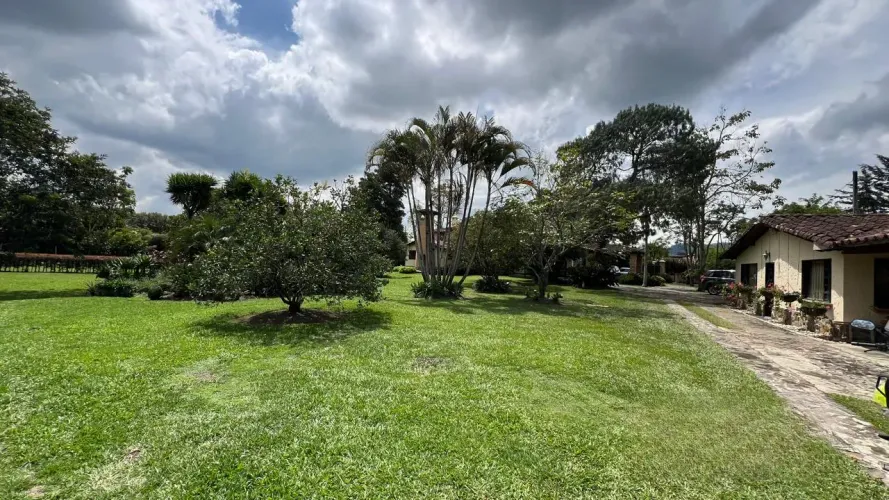 Casa de 4 alcobas en venta en Llano Grande, Rionegro · foto 9 de 24