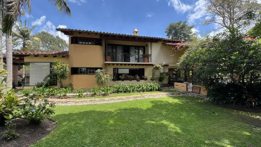 Casa de 4 alcobas en venta en Llano Grande, Rionegro · foto 10 de 24